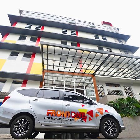 Front One Hotel Pasir Koja Bandung Exterior foto